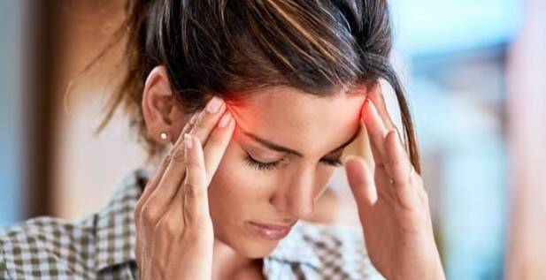Why are many people in their 40s and 50s experiencing frequent morning headaches?