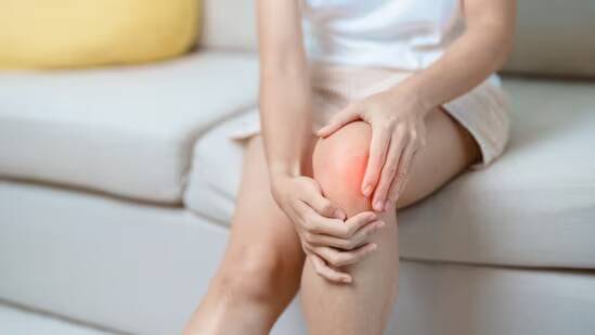 Orthopaedic surgeon shares 5 walking mistakes people might be making