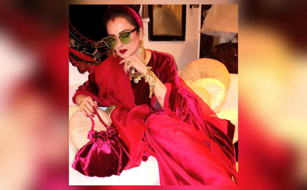 Rekha brings velvet charm in Manish Malhotra's dress for Christmas