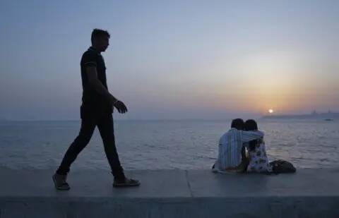 Man takes wife's 1st husband's side in Mumbai court, she loses 17-yr-old domestic violence case