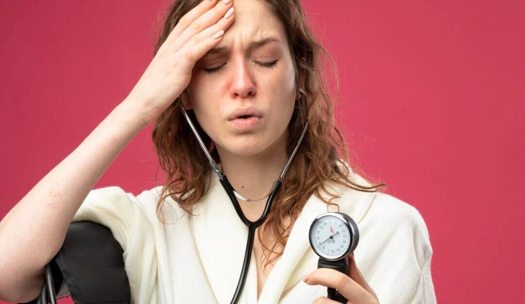 What happens to heart, brain, kidneys, eyes when a person has untreated high blood pressure?