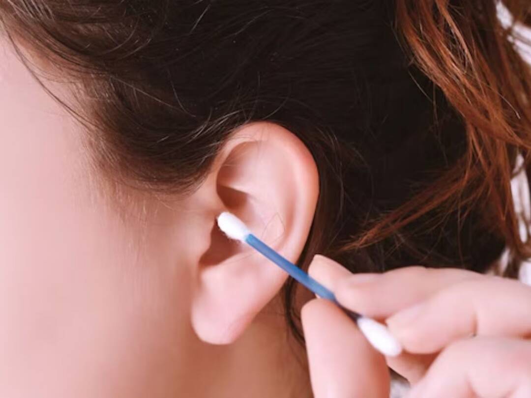 What does colour of earwax indicate?