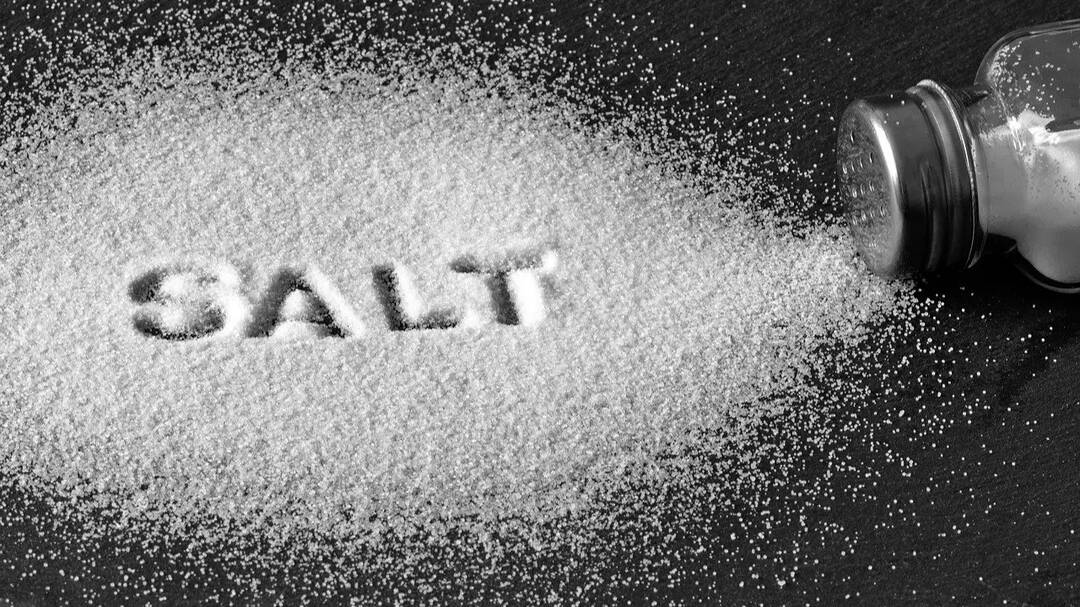 What happens to the body on a prolonged low-salt diet?