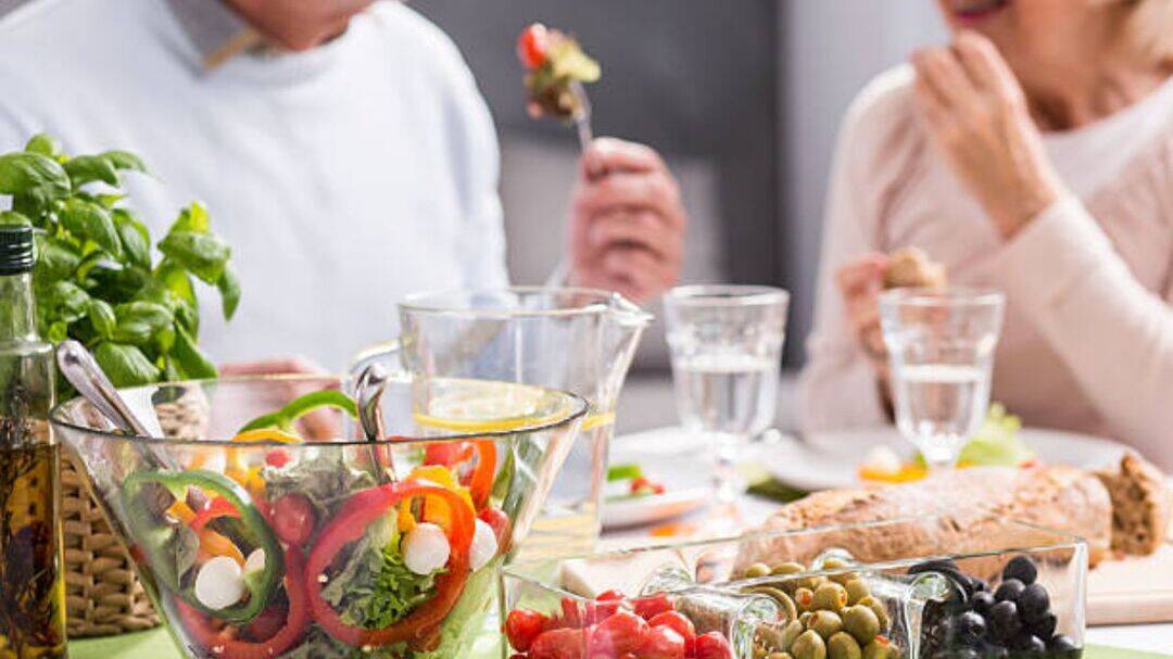 Best winter diet for senior citizens to boost immunity, strength