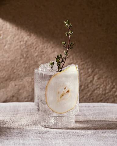 What are the risks of consuming sugar-free drinks & desserts?