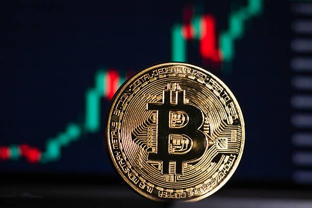 Bitcoin drops below $92,000 as ETFs log first outflows of 2026