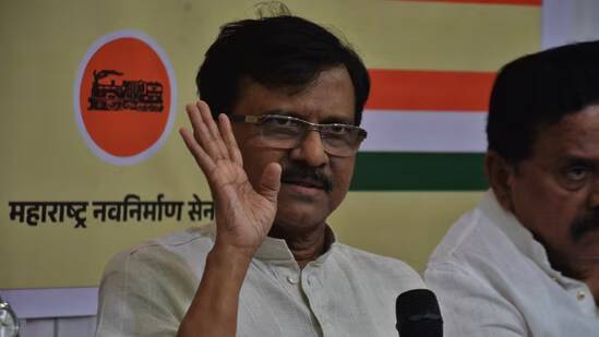 Sadakchaap: Shiv Sena MP on Sanjay Raut's Kamathipura remark