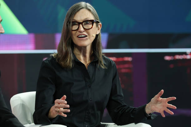 Coinbase, Robinhood drag down Cathie Wood’s ARK ETFs in Q4