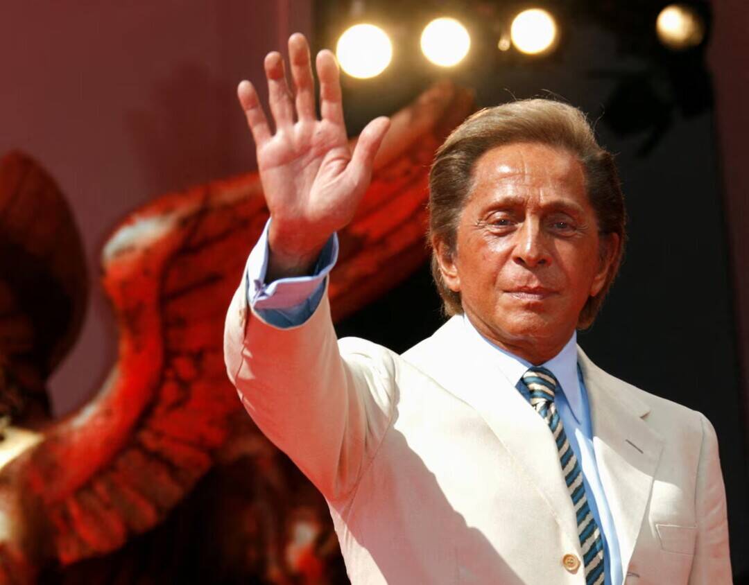 Who will inherit Valentino's ₹13,600-crore empire as the designer passes away?