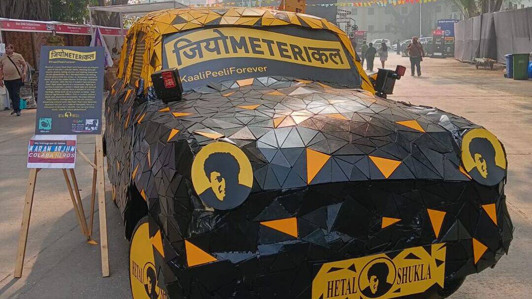 Mumbai’s Kaali‑Peeli taxi honoured at Kala Ghoda festival 2026
