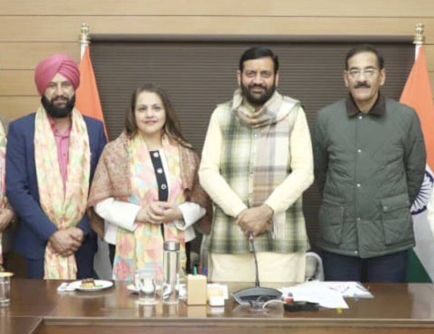 Haryana CM Saini meets high-level delegation from Canada