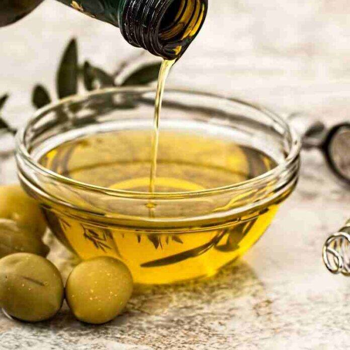 Can olive oil help improve fatty liver health naturally?