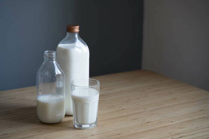 Milk can stimulate stomach acidity during digestion: Expert