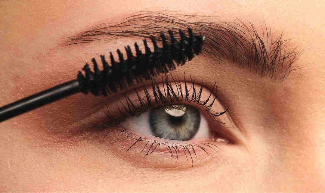 Improper use of eye cosmetics hurts ocular health: Ophthalmologist