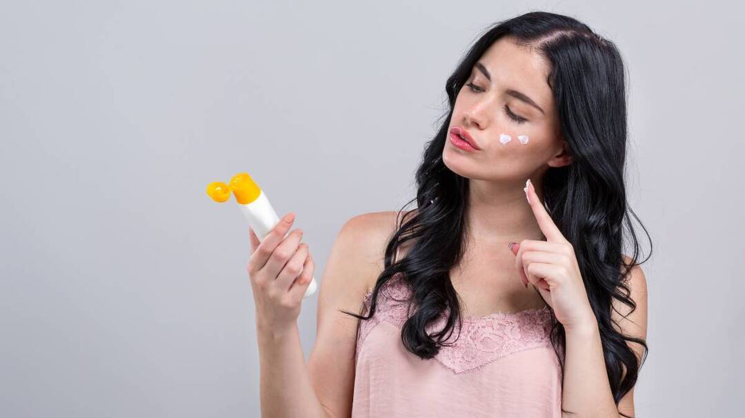 Expert suggested top skincare tips to avoid sunburn and heat rash