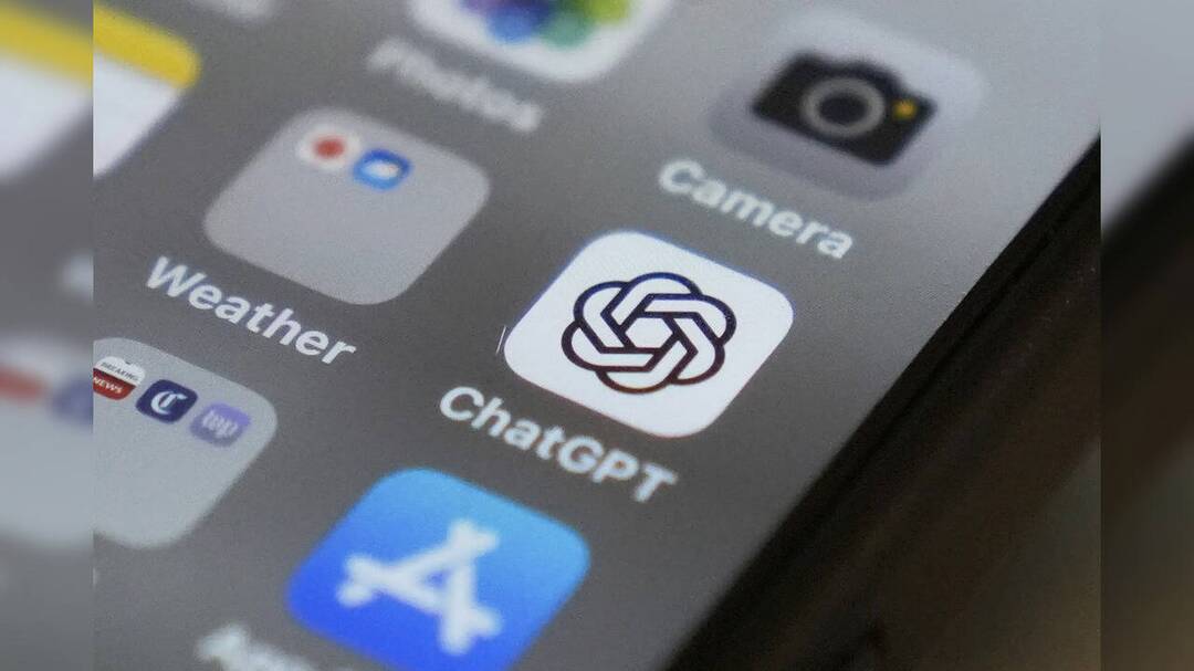 OpenAI to roll out ChatGPT Library feature to store files | Files shared in temporary chats won't be stored | Inshorts