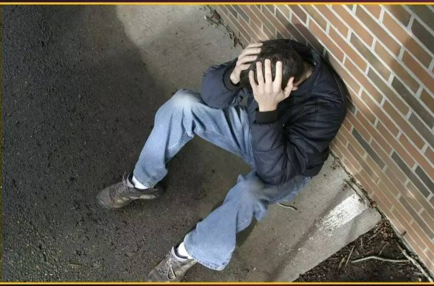 Are teen mood swings a sign of bipolar disorder?