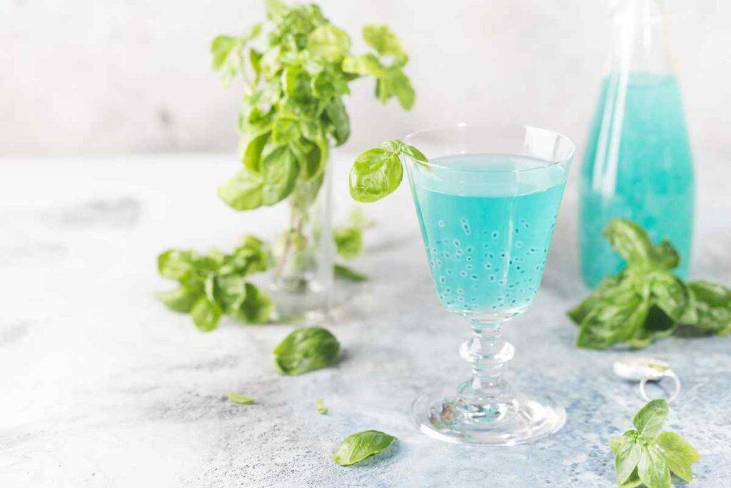 Choose healthy summer drinks to stay hydrated and energised