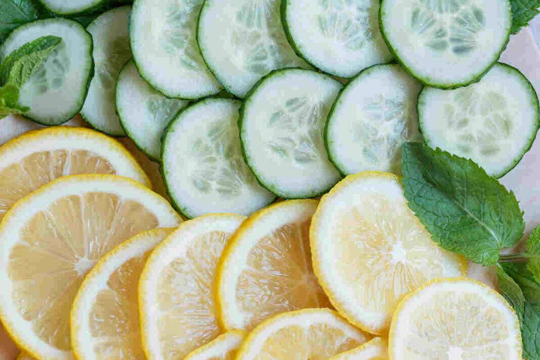 Which cooling foods help stay hydrated and beat the heat?