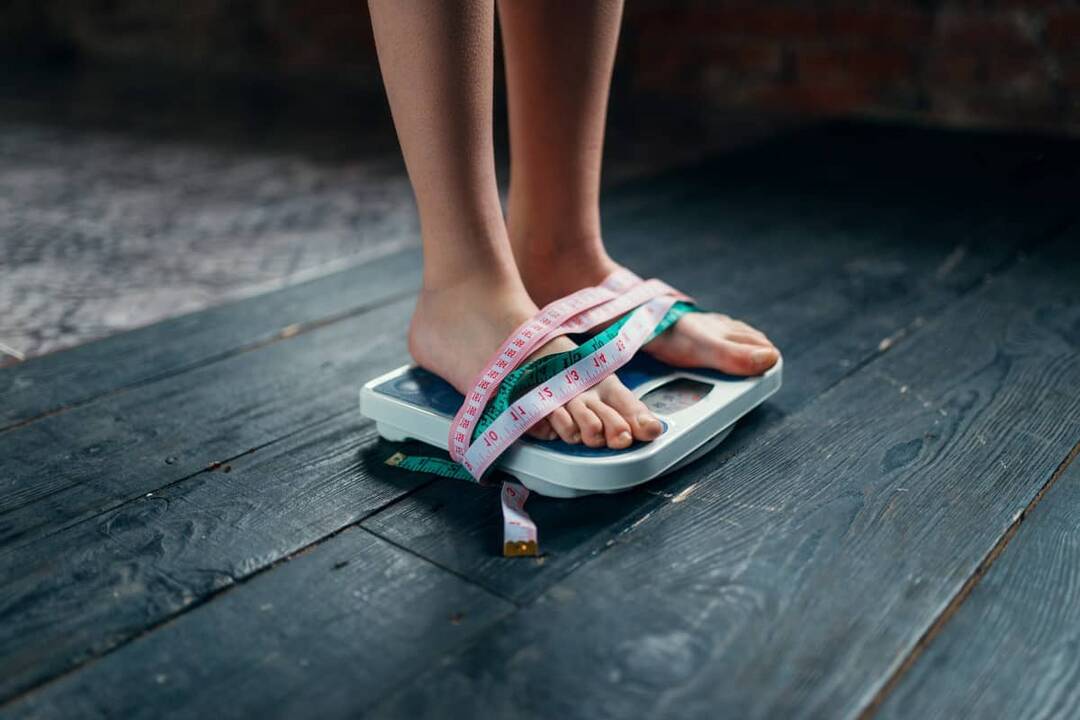 Expert reveals if gond katira helps in losing weight in 7 days