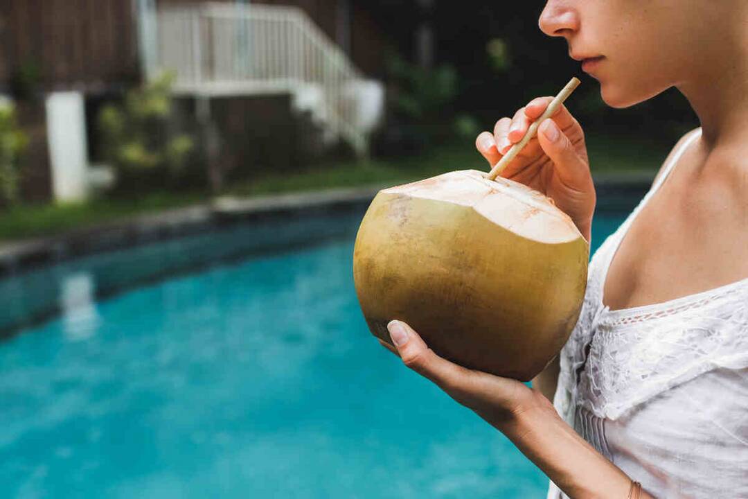 Can coconut water cure acne? 