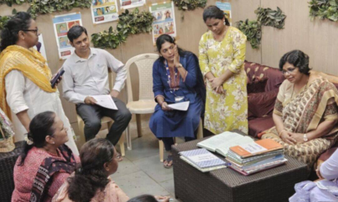 Vijaya Rahatkar Reviews Women Support Centre at KEM Hospital