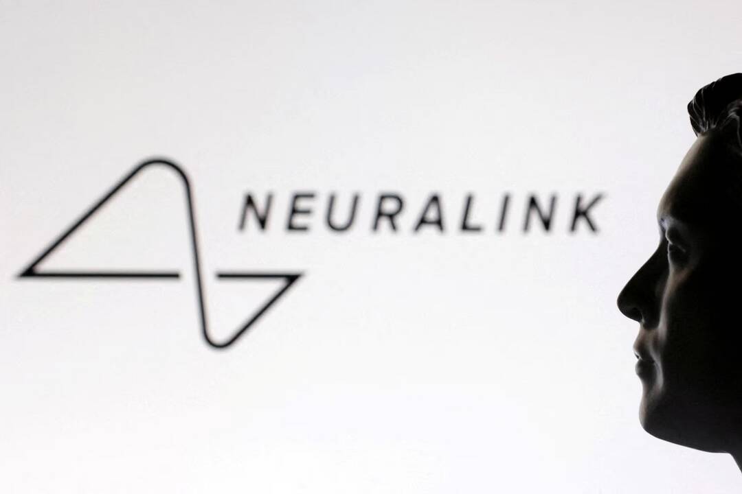 Will give superhuman vision over time: Musk on Neuralink's Blindsight chip | Musk was speaking at a summit | Inshorts