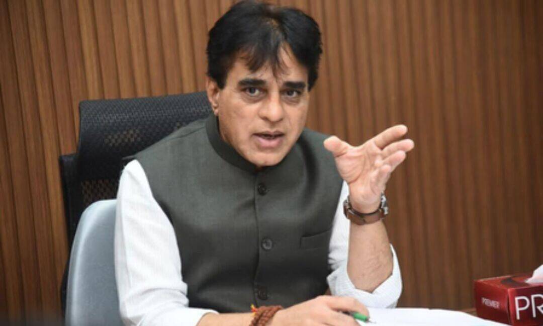 Guj Health Minister orders action in pharmacist negligence case