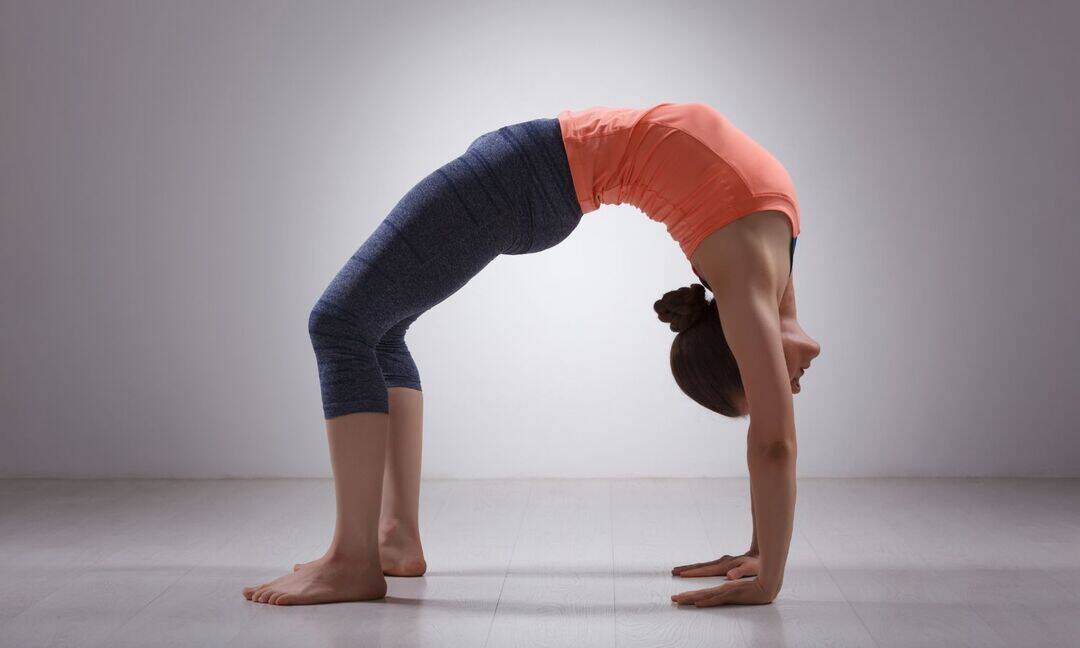 Ardh Chakrasana Helps Relieve Back and Neck Pain