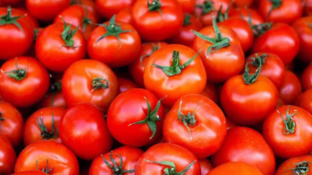 Health benefits of tomatoes for skin and heart