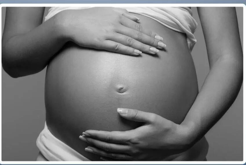 How does extreme cold affect pregnancy health?