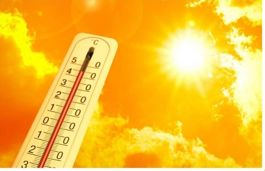 How do heatwaves affect heart health and risks?