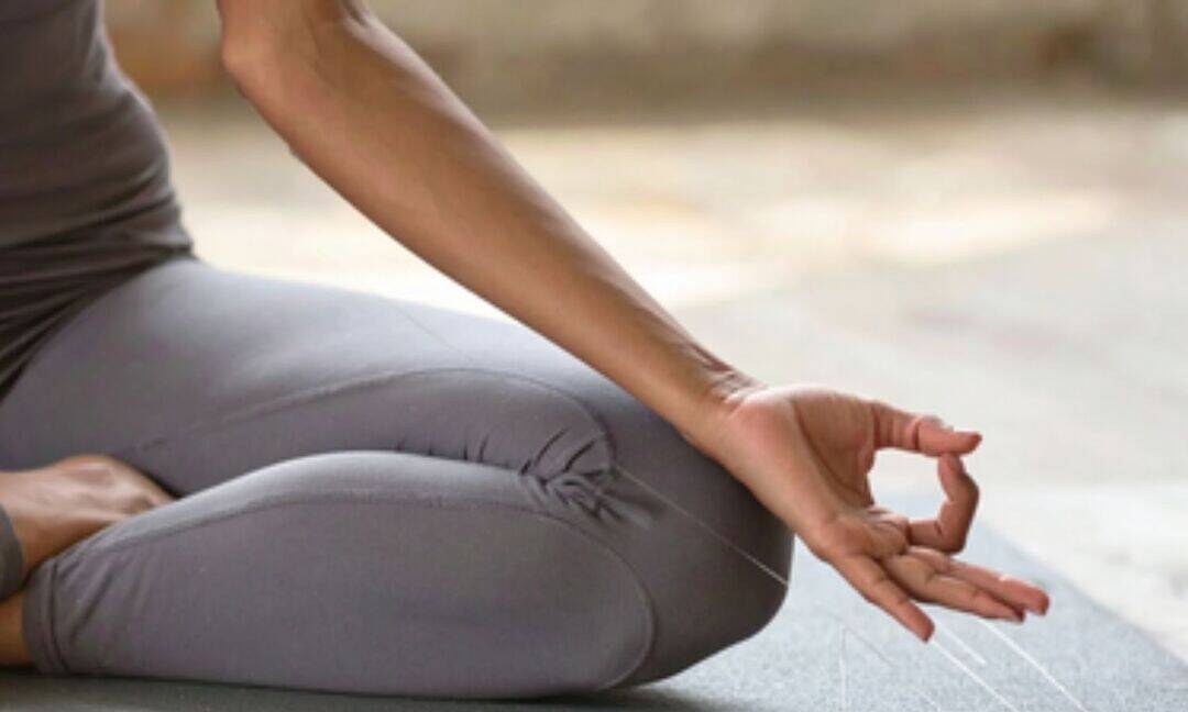 Shunya Mudra may help relieve stress and ear problems