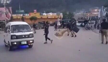 Pakistan army shoots 16 people dead with AK-47s in Pakistan-occupied Kashmir