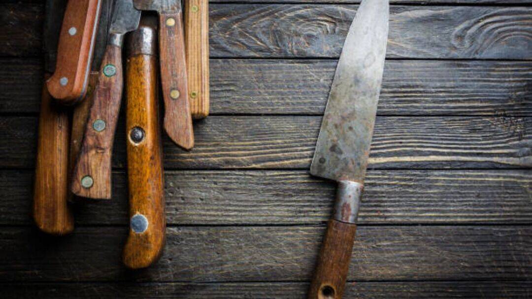 FSSAI orders removal of rusted, chipped knives from kitchens 