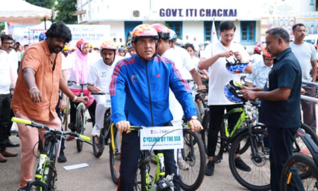 Mandaviya promotes cycling as key to health and fitness