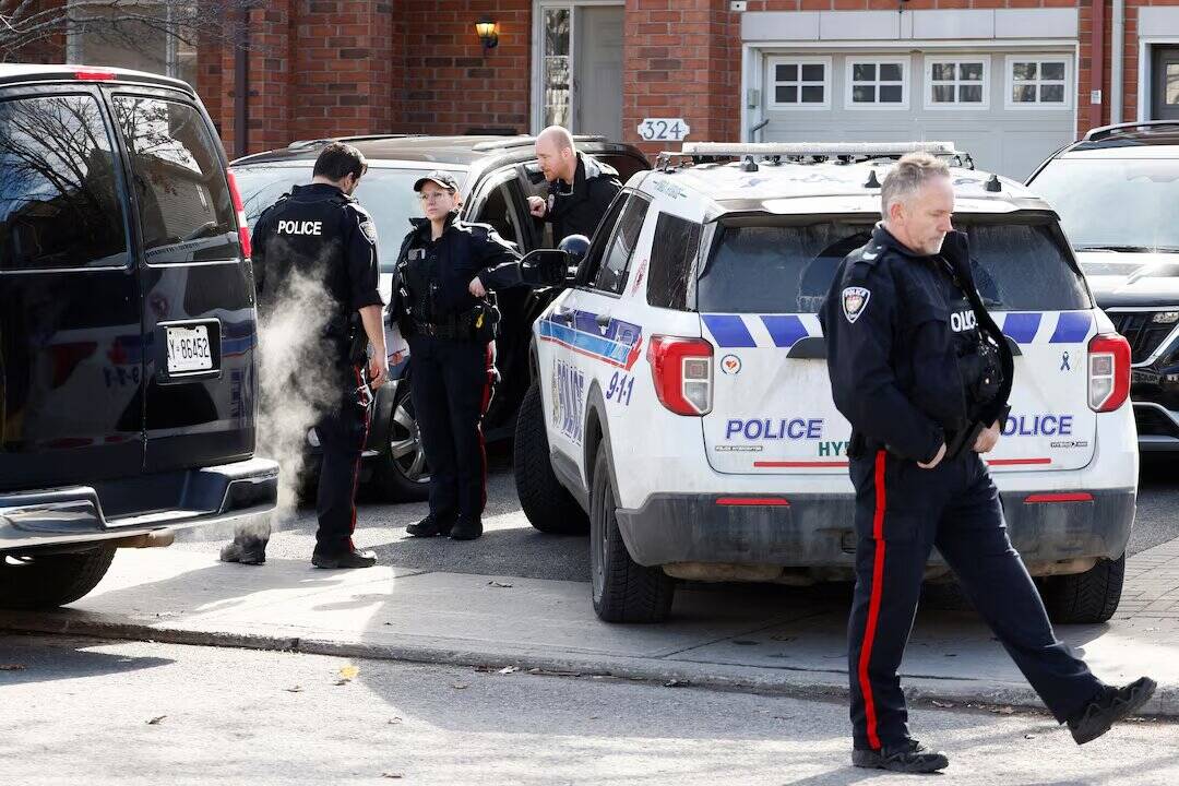 Policemen using govt database to find women, have intimate relations in Canada