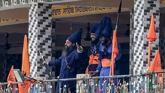 Why are Nihang Sikhs protesting on roof of Uttarakhand gurudwara?