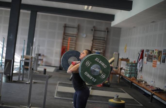 Lifting weights for 90-120 minutes a week may help you live longer: Study