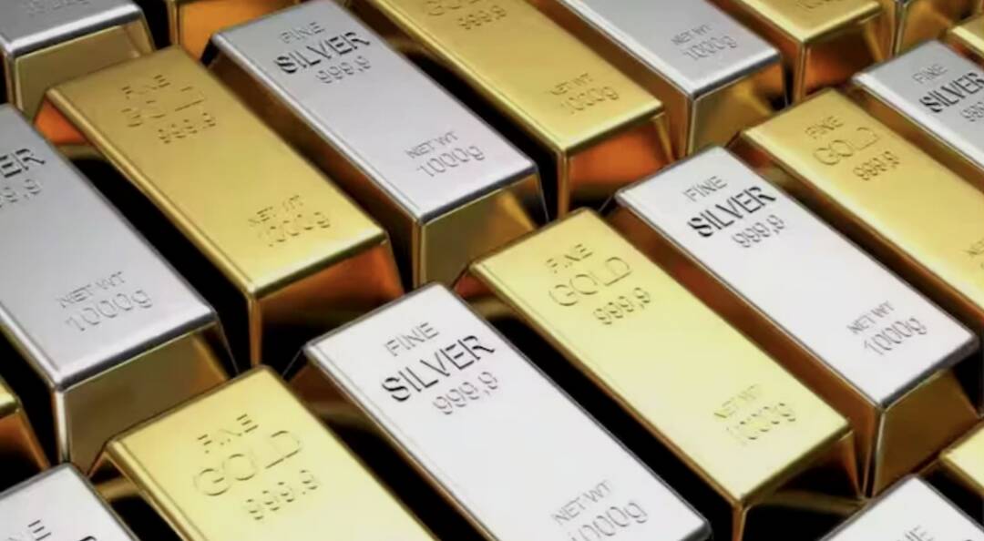 Silver ETFs fall 4%, gold dips 2% amid strengthening dollar | SBI Silver ETF dipped 3.93% to ₹208.26 | Inshorts
