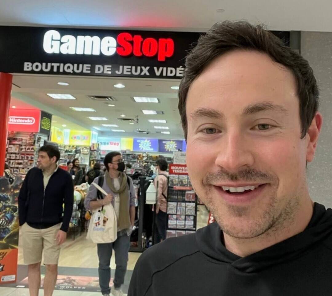 GameStop CEO gives up ₹3,30,260 crore bonus plan to focus on buying eBay | GameS...