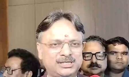 UP finance minister Suresh Khanna hails doctors as life savers