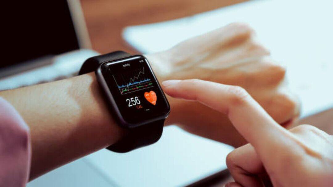 Smartwatch heart rate alerts may cause unnecessary panic