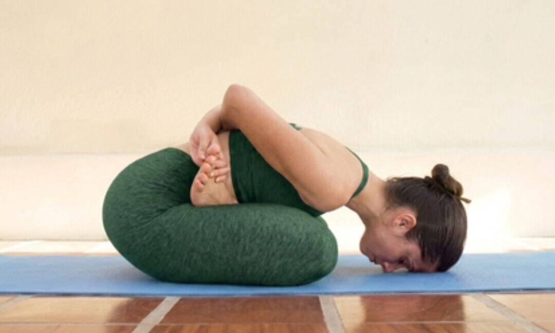 Yogamudrasana may improve digestion and mental calm