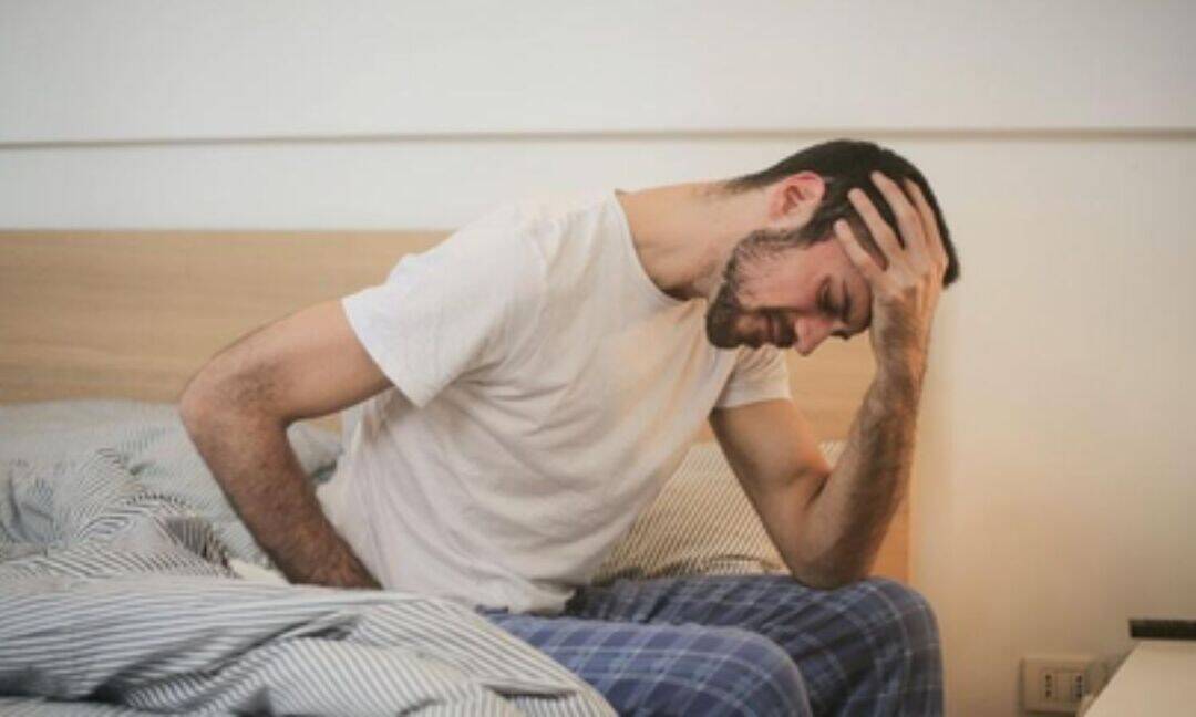 Common daily habits that worsen your migraine pain