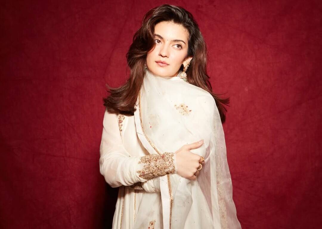 Fans in love with Pratibha Ranta's ₹37,000 Anarkali look