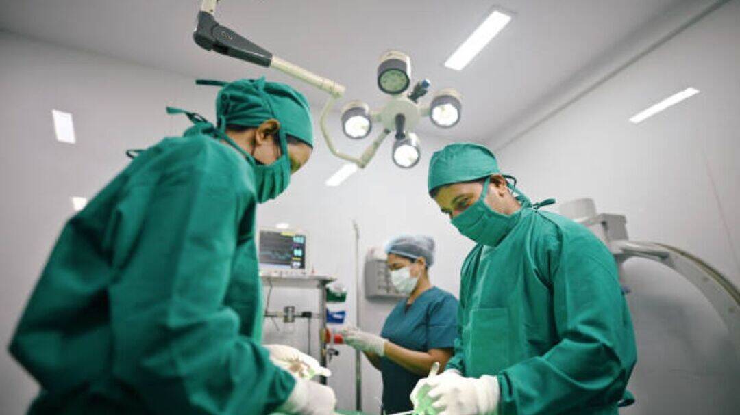 18-year-old’s amputated hand reattached in 7-hour surgery