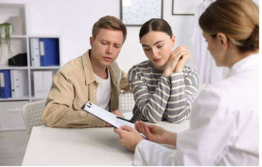 Which medical conditions can affect fertility in men and women?