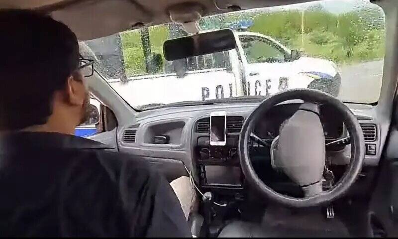 'Driverless' car rams into police van in Pakistan moments after rider says 'No dearth of talent here'; journalist cites 'technical fault'