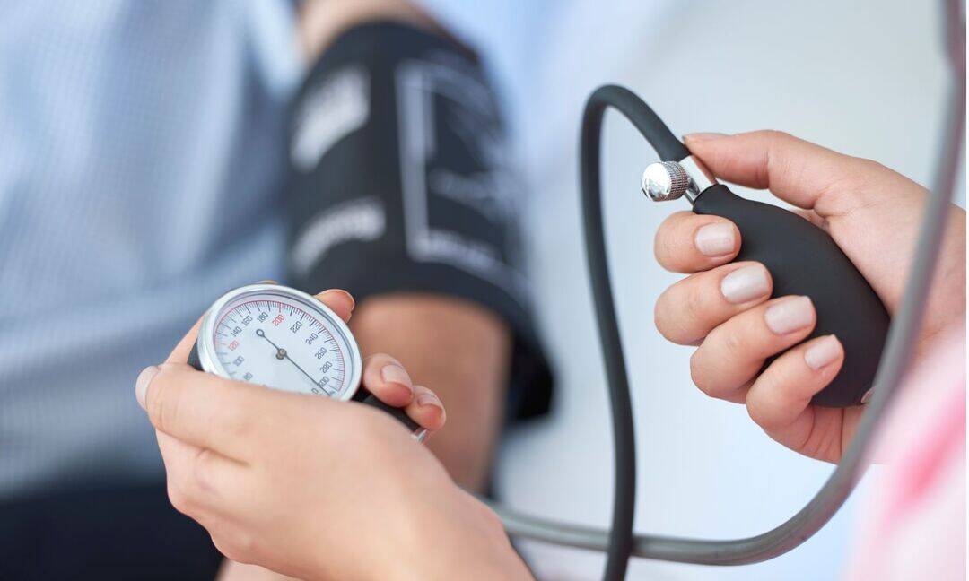 Avoid these mistakes while checking blood pressure
